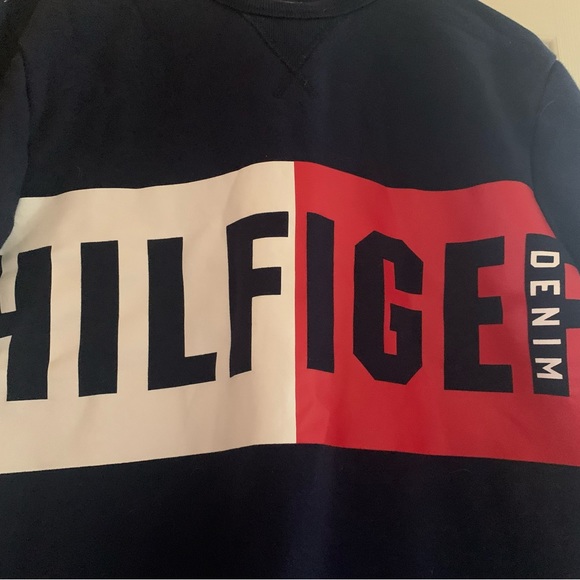 Mens Tommy Hilfiger crew neck sweatshirt - Picture 2 of 4
